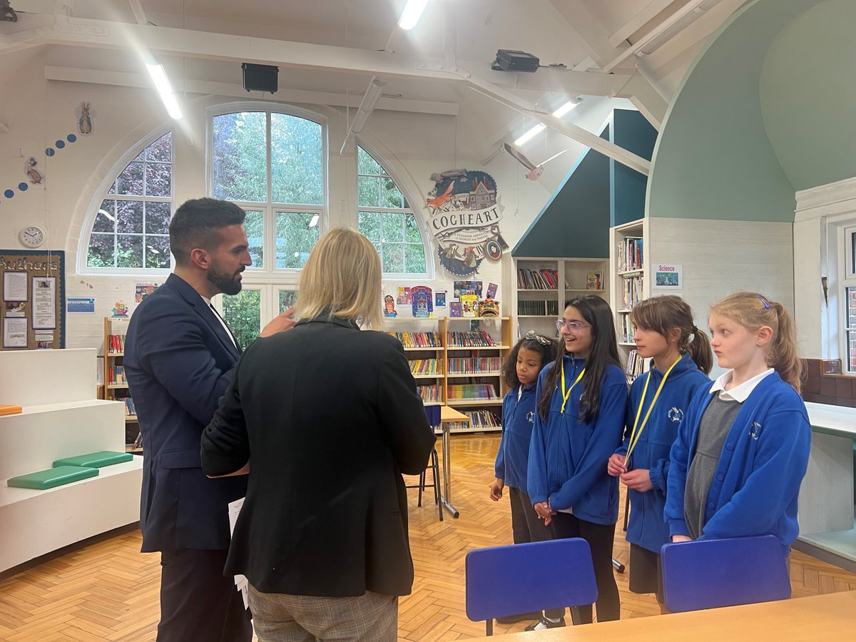 LDNMayor Environment (@ldn_environment) on Twitter photo This week <a href="/beatrixpottersc/">Beatrix Potter Primary School</a> Eco Council showed their flood fighting planters to Deputy Mayor <a href="/MeteCoban92/">Mete Coban MBE</a>, Minister Emma Hardy and <a href="/DrRosena/">Dr Rosena</a> 💧🌱 (1/2) This week <a href="/beatrixpottersc/">Beatrix Potter Primary School</a> Eco Council showed their flood fighting planters to Deputy Mayor <a href="/MeteCoban92/">Mete Coban MBE</a>, Minister Emma Hardy and <a href="/DrRosena/">Dr Rosena</a> 💧🌱 (1/2)