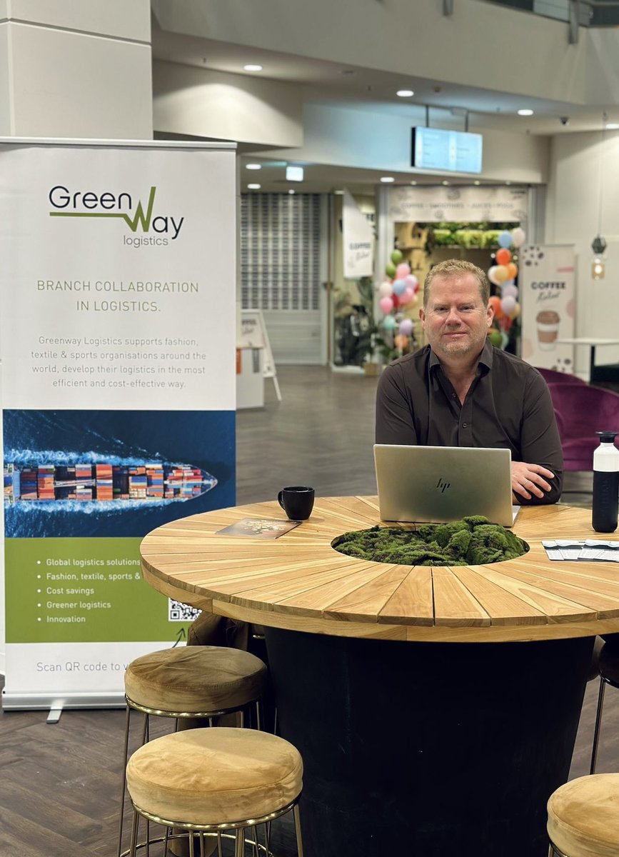 Are you @ Amsterdam’s World Fashion Centre today? Stop by &amp; learn more about our #logistics #services tailored for the #fashion #industry. 

Take advantage of our collective agreements with #carriers and get expert advice on efficient, custom logistics solutions. 

<a href="/wfcamsterdam/">World Fashion Centre</a>