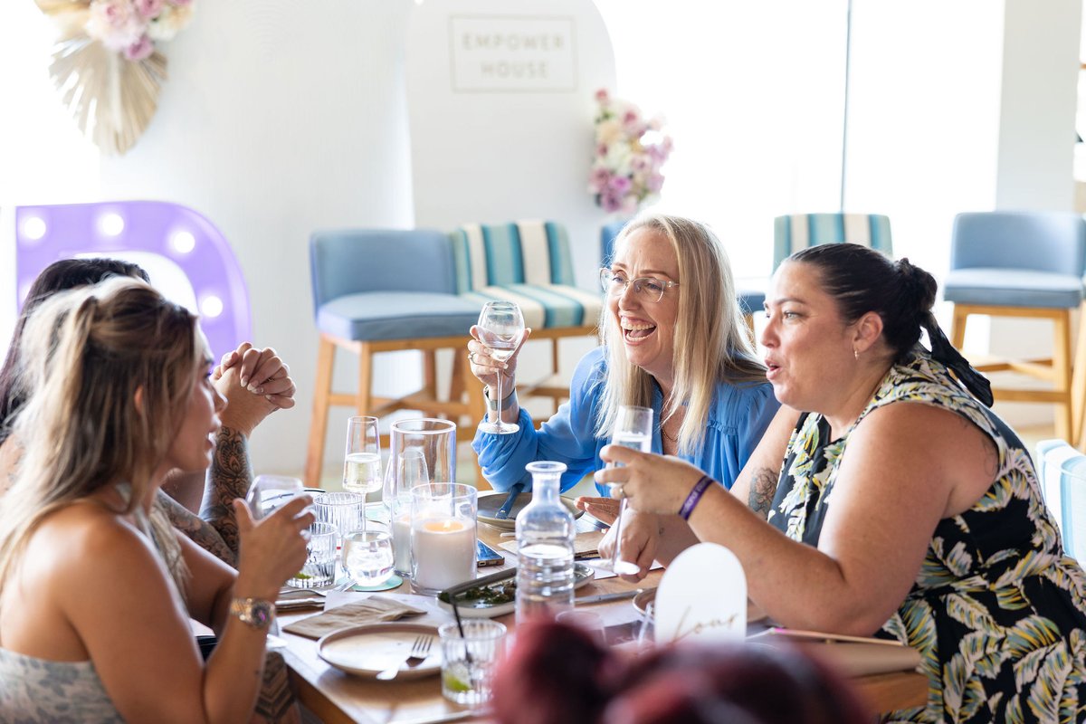 _empowerhouse's tweet photo. Brunch Club is for business besties. Don't have one?
Come and meet a whole room of them 😘

🎟 $79
📆 Friday November 1st
⏰️ 10am - 12pm
📍 Hyde Paradiso

Booking link: https://t.co/OEG4sY19QJ https://t.co/VGLJq4Zxu2