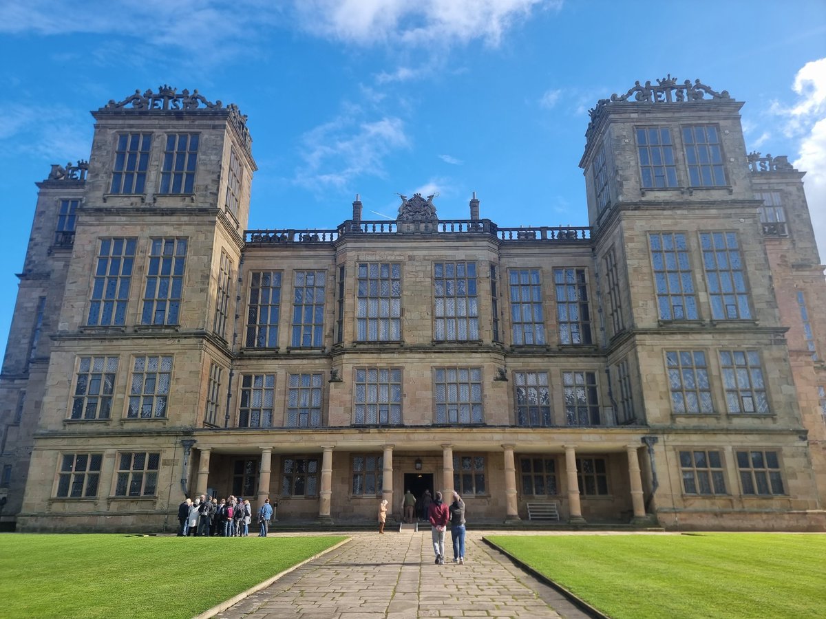 MrsSolomonsHistory (@mrssolomons15) on Twitter photo More glass than wall. Fab trip and the pin of all pins for my lanyard π More glass than wall. Fab trip and the pin of all pins for my lanyard π