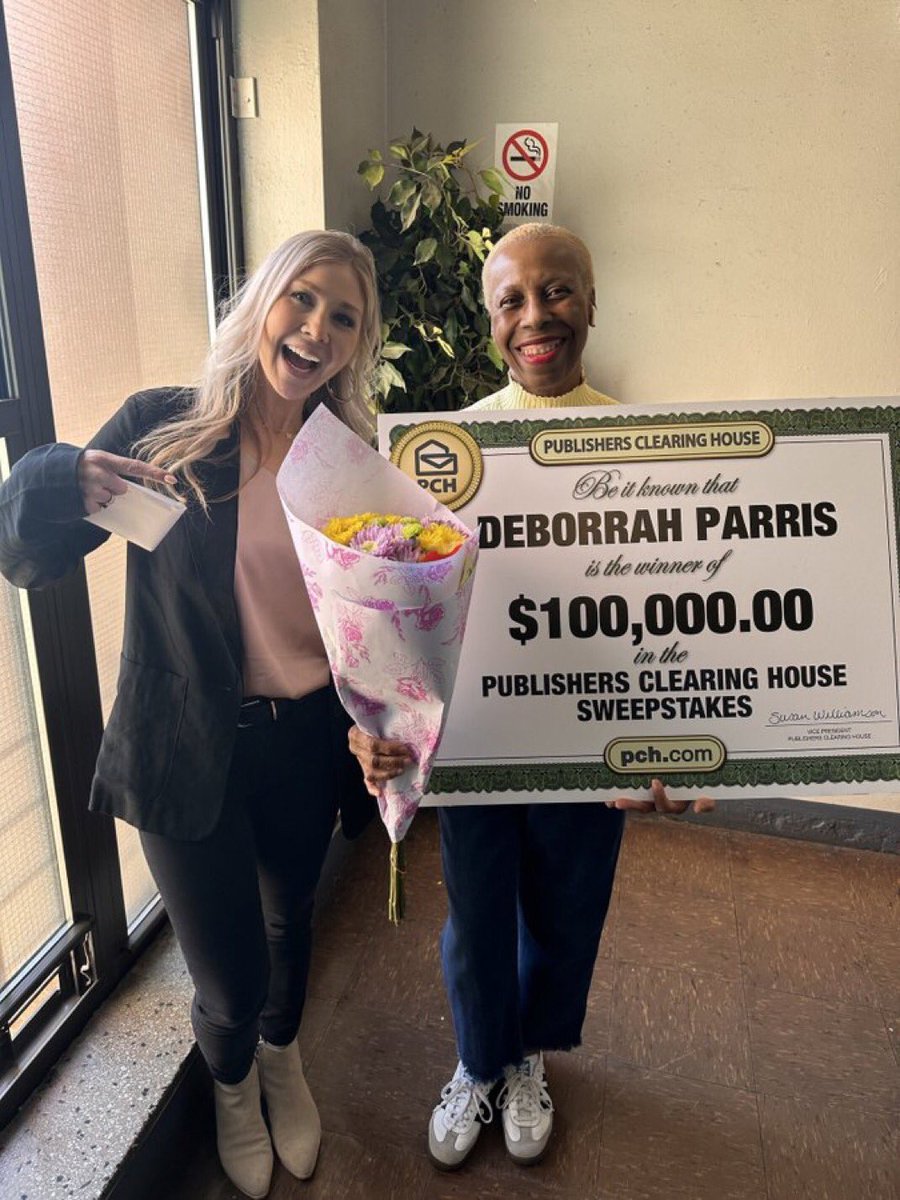 Congratulations to today's $100,000 #PCHWinner, Deborrah P. of NY! 🤩🌹🍾🤑🎉💵