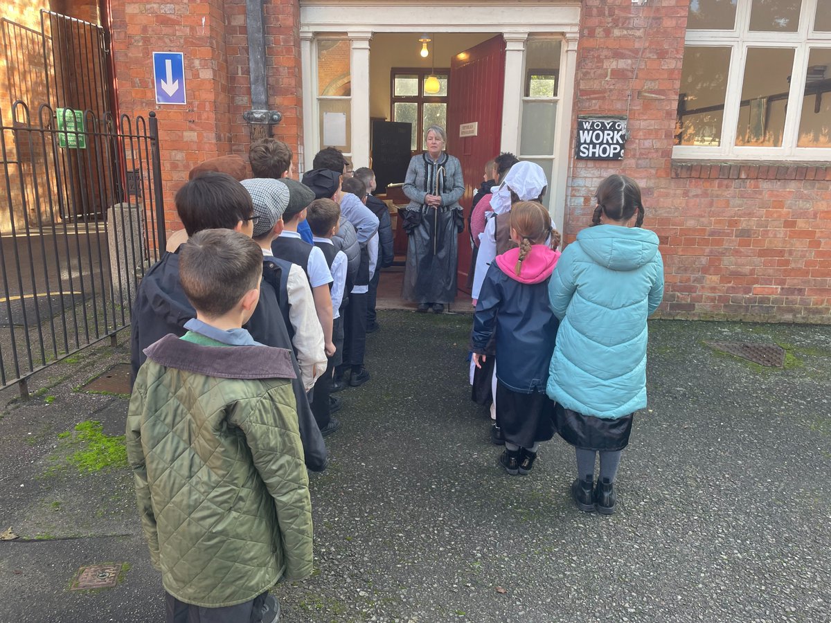 latimerprimary's tweet image. #ClassTJ enjoyed their Beaumanor Hall trip yesterday.