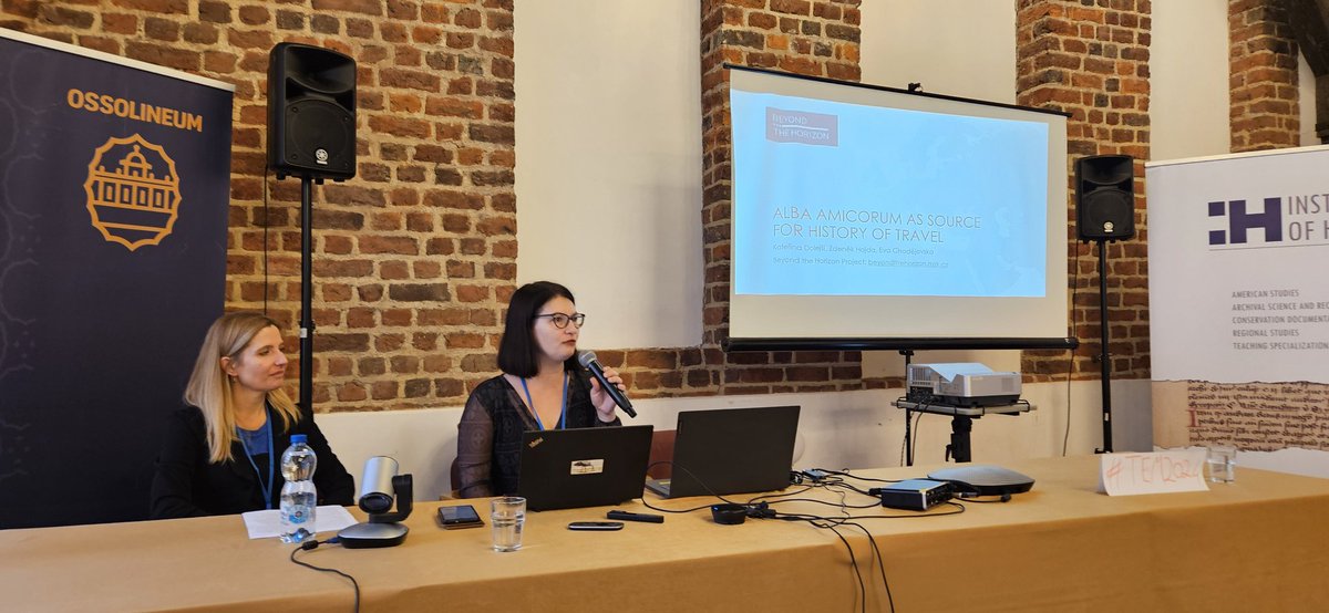 Day 2 of #TEM2024 starts with panel 5, 1st paper by @dolejsi78, Zdeněk Hojda and Eva Hodějovská "Alba amicorum as source for #history of #travel".
#AcademicTwitter