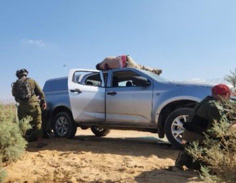 MyPalestine0's tweet photo. الأردن 🇯🇴 تسجل أول عملية ثأر للقائد الشهيد يحيى السنوار

إصابة ٢ من جنود الصهاينة في عملية إطلاق نار نفذها فدائيين تسللوا من الأردن قرب البحر الميت https://t.co/sA0KyJSpY8