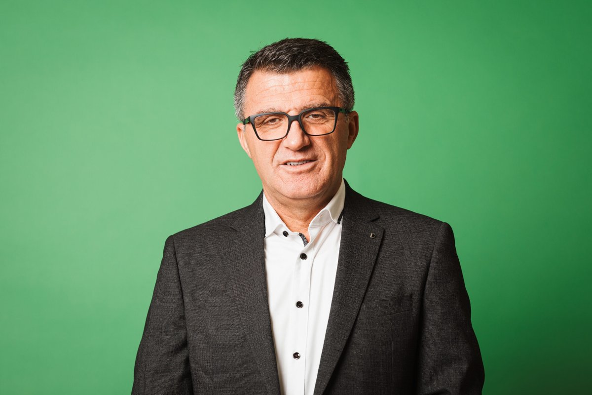 Felix Müller (@mueller_fe) on Twitter photo Rumms! Nach AZ-Informationen läuft Grünen-Stadtrat Delija Balidemaj zur <a href="/CSUimRathaus/">CSU-FW-Fraktion im Münchner Stadtrat</a> über. Gründe sollen sein Missfallen an der Migrations- und Sicherheitspolitik der Grünen sein. Rumms! Nach AZ-Informationen läuft Grünen-Stadtrat Delija Balidemaj zur <a href="/CSUimRathaus/">CSU-FW-Fraktion im Münchner Stadtrat</a> über. Gründe sollen sein Missfallen an der Migrations- und Sicherheitspolitik der Grünen sein.
