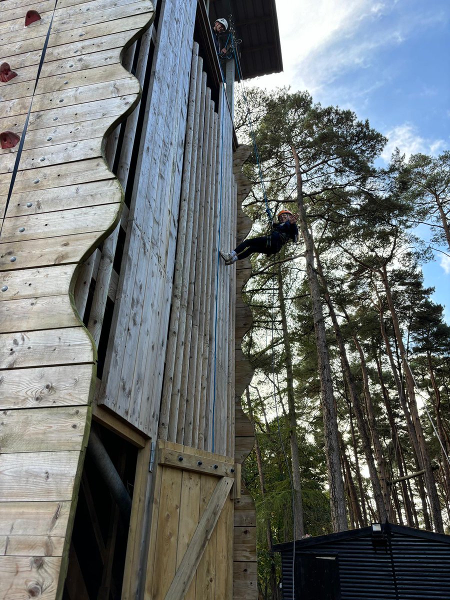 NewMiltonJunior's tweet photo. Group 6 abseiling https://t.co/VxnXc6sYp0