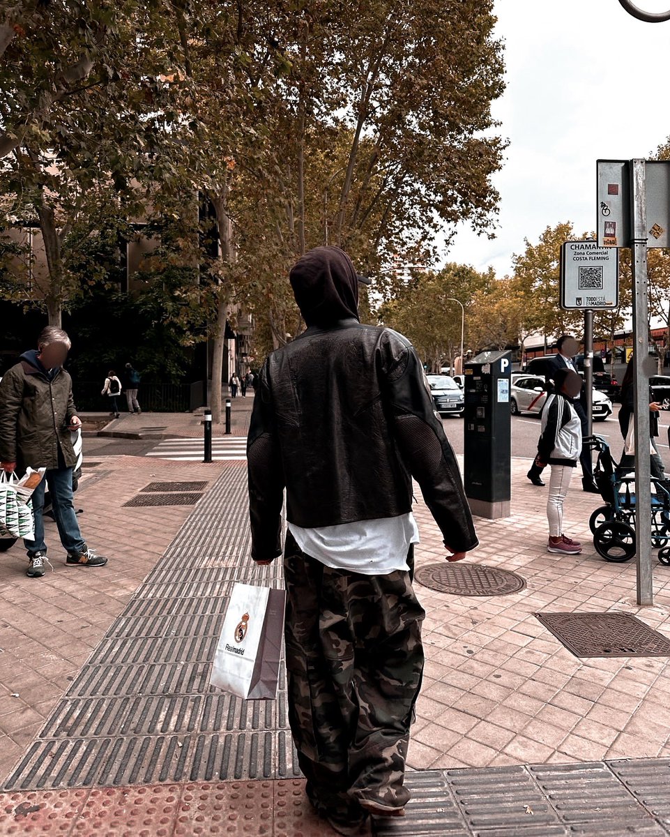 hoonikiz's tweet image. so boyfriend coded. 😞🫶🏻 #sunghoon