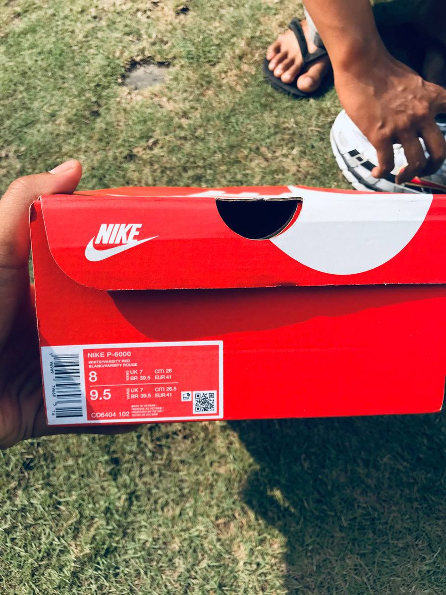 Isnatrisanto_'s tweet photo. Nike P 6000
White / Varsity Red
Blanc / Varsity Rouge
Size 41 (26cm)
Pemakaian baru 4x, minus belum di cuci.
Harga 1.700 https://t.co/s53f5zziuu