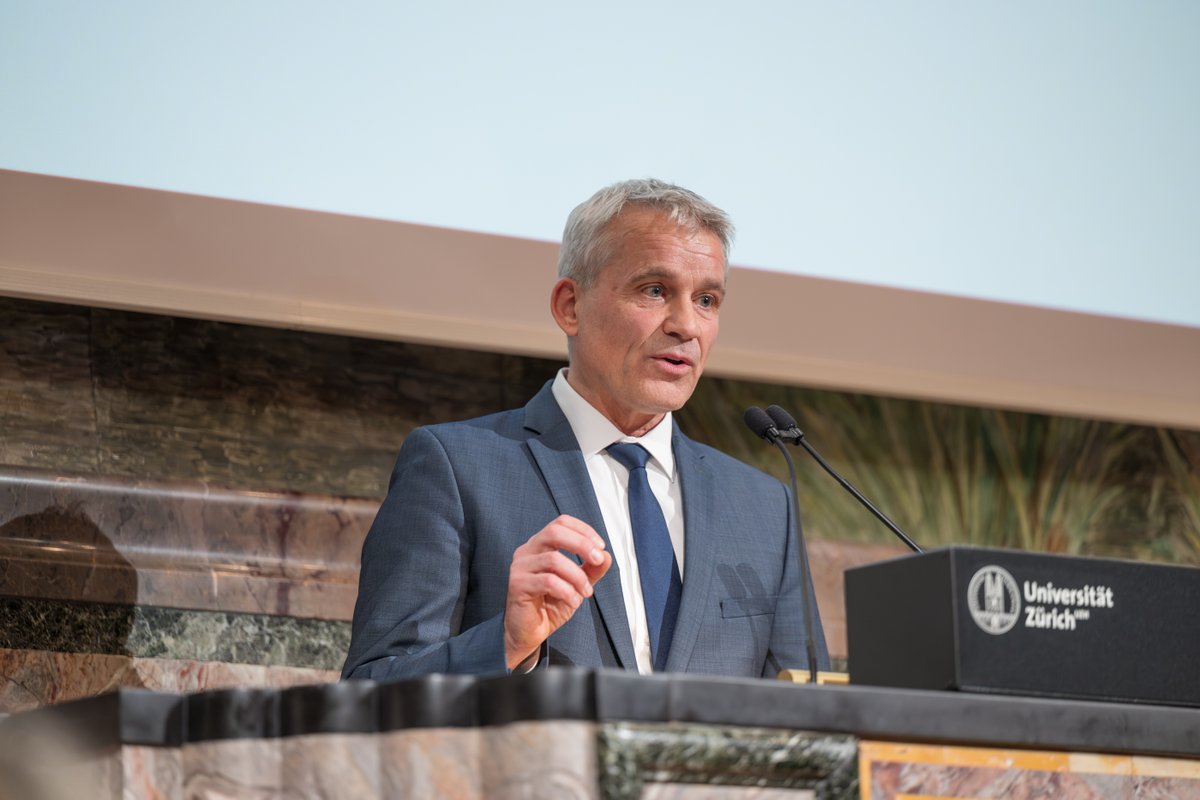 🇨🇭Bundesrat Beat Jans bei der SGA: Mehr Rechtssicherheit im Verhältnis zur EU

An der Uni Zürich betonte Bundesrat Jans, wie wichtig es ist, den bilateralen Weg mit der EU zu stabilisieren und zu stärken. Der Bericht über die Veranstaltung👇
aussenpolitik.ch/bundesrat-jans…
📸Lukas Zingg