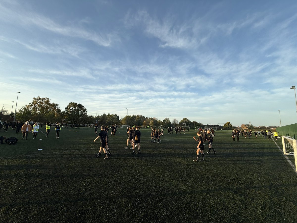 AshtonCSCPE's tweet photo. Record breaking FIT Friday with over 180 students taking part in our morning activity. We have class vs class at lunch with our Y9 rugby game. #teamashton https://t.co/OJASQhUfCX