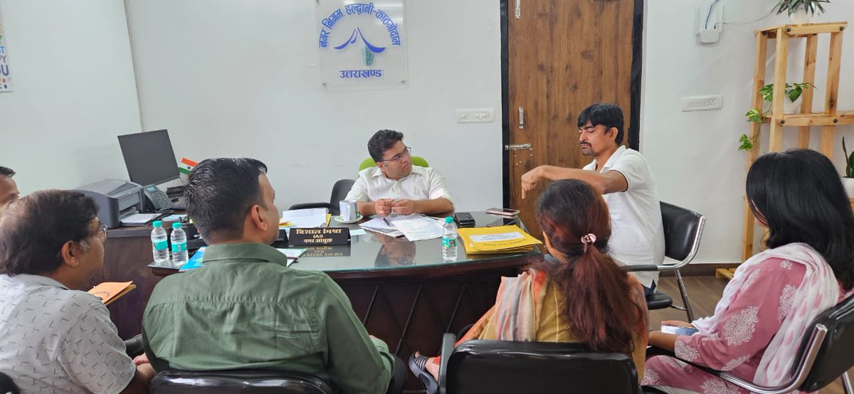 MKathgodam's tweet photo. The meeting held on the 09/10/2024 in the Nagar Nigam regarding the PradhanMantri gram sadak yojna with Municipal commissioner and others in this meeting Municipal commissioner and others discussed that how we used the plastic waste in the Roads Construction. https://t.co/8vWbJ1f4tF