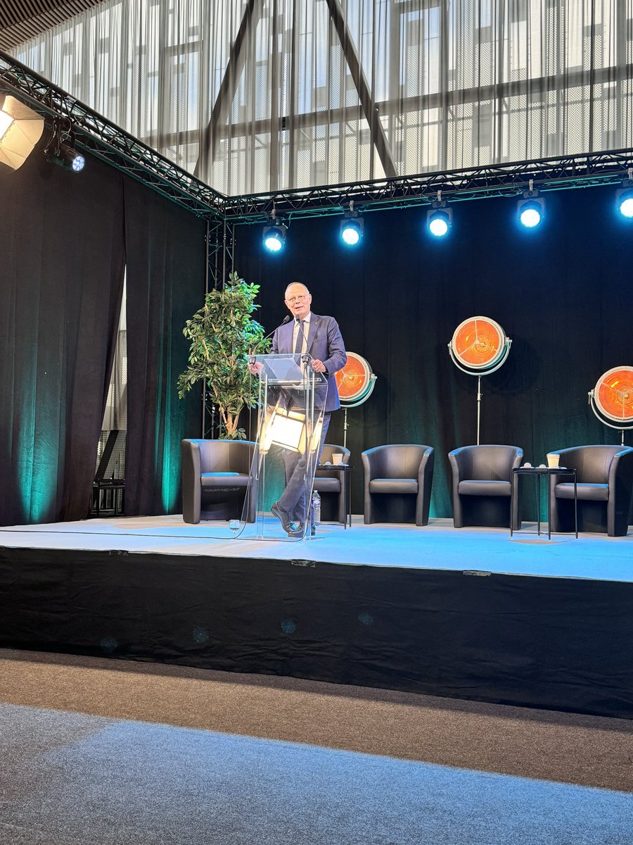 Agnès Firmin Le Bodo tweet media