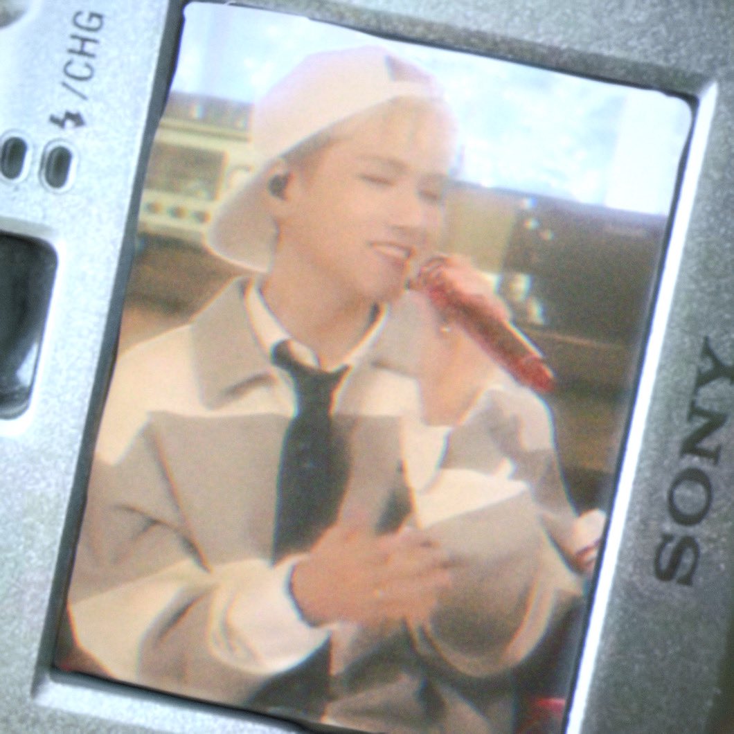 courage2lose's tweet photo. ⋆⁺⋆｡ 𝘏𝘢𝘱𝘱𝘺 𝘙𝘪𝘸𝘰𝘰 𝘋𝘢𝘺 ₊⋆°⋆
⤷ #RT 

선물같이 찾아온 링자님의 생일을 기념하며 💫
리우가 착용했던 상의를 한 분께 보내드려요〰️💝💭

✦ 국내 주소지 한정
✦ 10/22 당발 https://t.co/Mpp1NCu6CJ