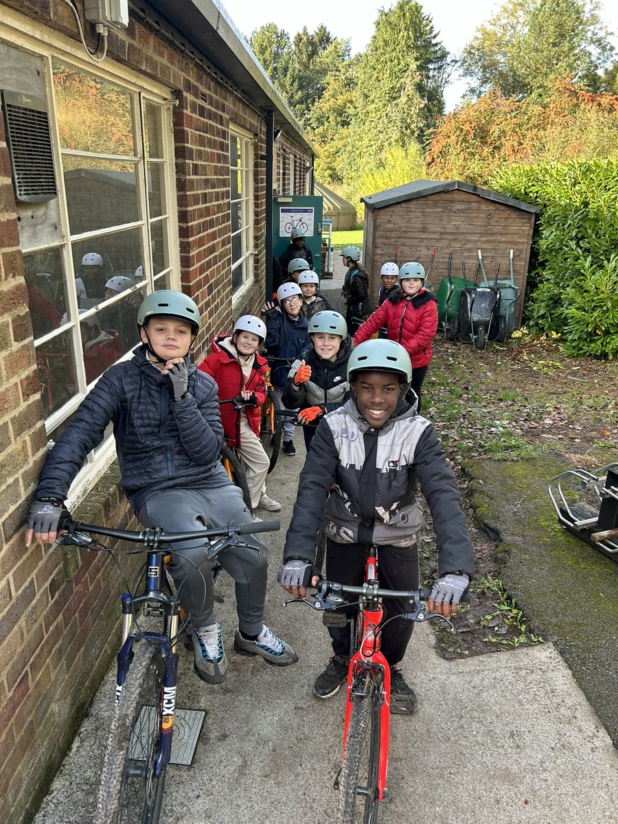 HBMissMoran's tweet photo. Mr Needham's group are ready to go! 🚲 @HartleyBrookPri https://t.co/Kz8SAdnRbx