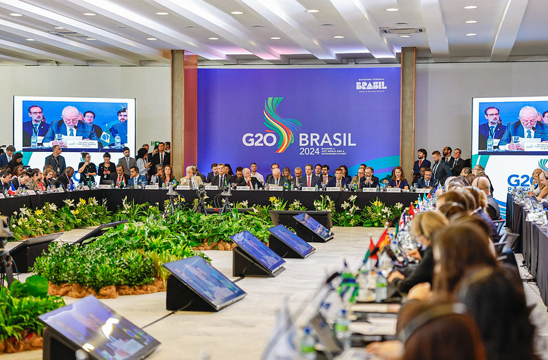 brettonwoodspr's tweet photo. Global civil society must galvanise to pressure #G20Brasil and #G20SouthAfrica for substantive international #financial architecture and #BWIs reform ahead of the Fourth FfD conference.
New At Issue in our #ObserverAutumn24 by Claudio Fernandes @gestospe
https://t.co/3ysE7gzLEj https://t.co/cPcqO27U9E