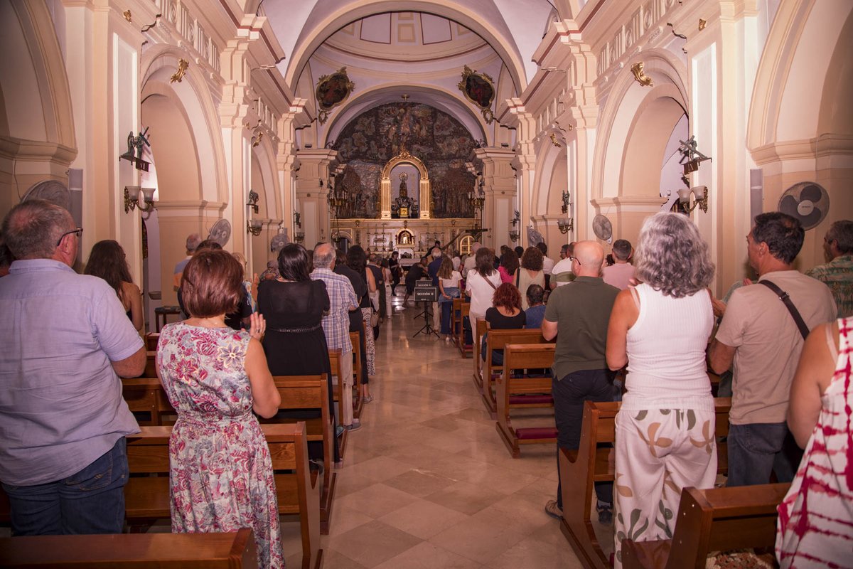 ☾ Ménestrel bajo la luna de Aledo.

Desde Canadá hasta el corazón de Aledo, Ménestrel nos hizo viajar con sus melodías atemporales.
