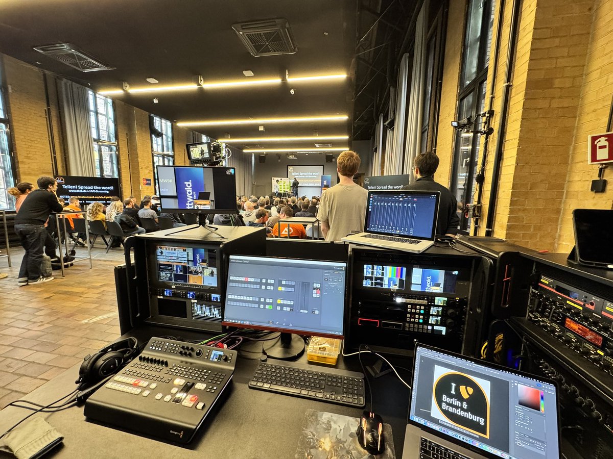 Gleich starten die „TYPO3Camp Berlin-Brandenburg“ Sessions. Ich mache wieder den Livestream, den ihr hier ansehen könnt: youtube.com/live/xVoFipUna…  #t3cb #livestream #typo3 #community