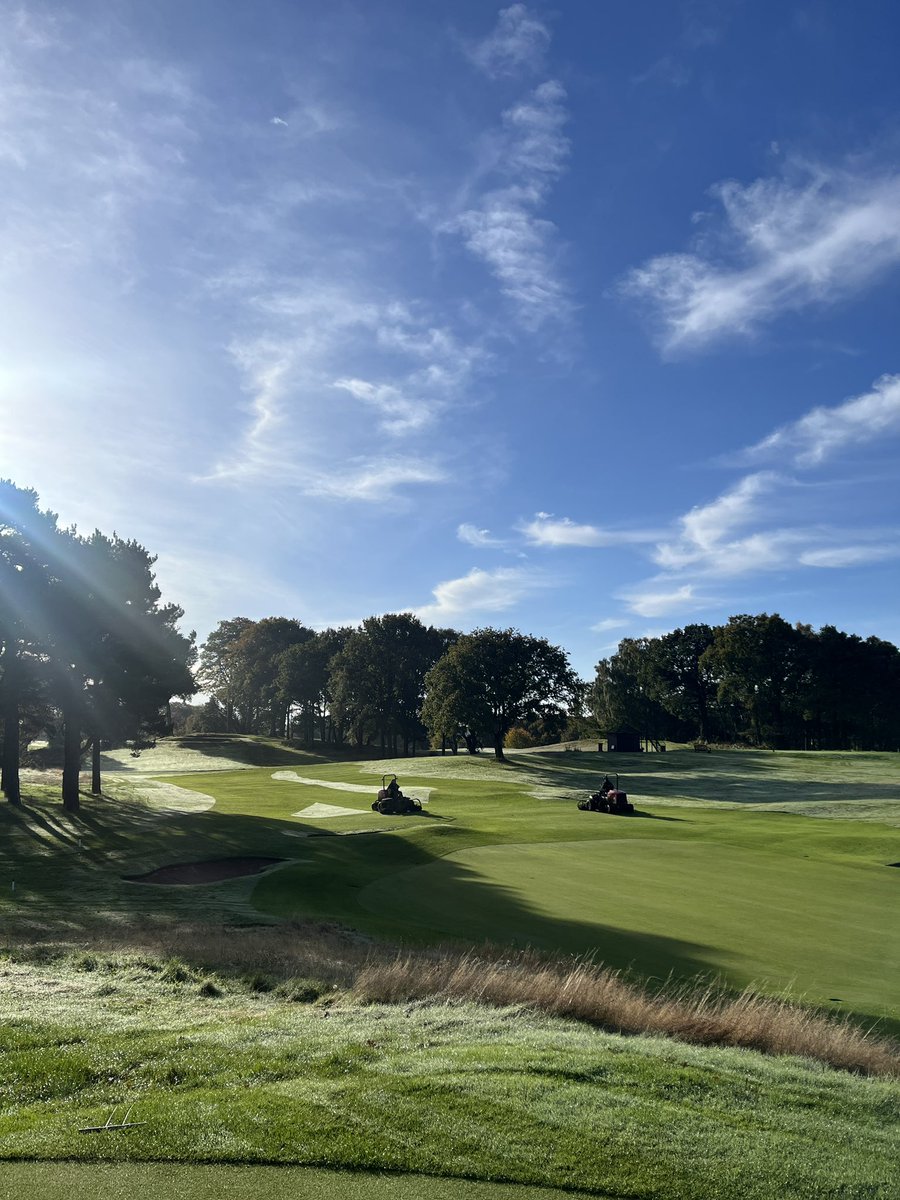 Doesn't get much better than this for mid October 👌 <a href="/SandiwayGreens/">Sandiway Golf Club Greens</a> <a href="/SandiwayGolf/">Sandiway Golf Club</a>