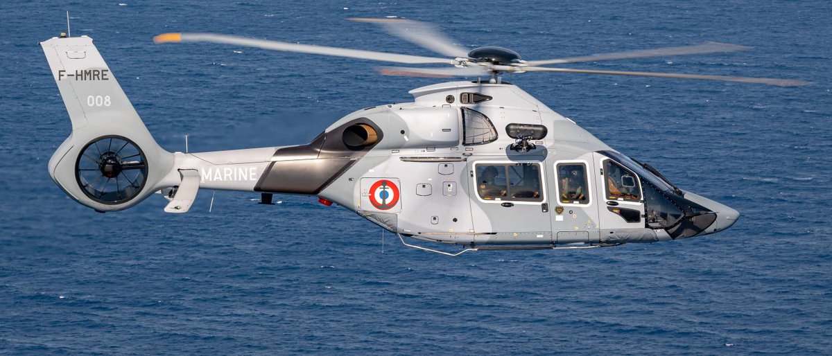top_force's tweet photo. 🚁🇫🇷 #AéronautiqueNavale #SAR #SECMAR @AirbusHeli copters : le programme #H160 monte en puissance https://t.co/LW0eDBPnUD https://t.co/pgN2arlcqk