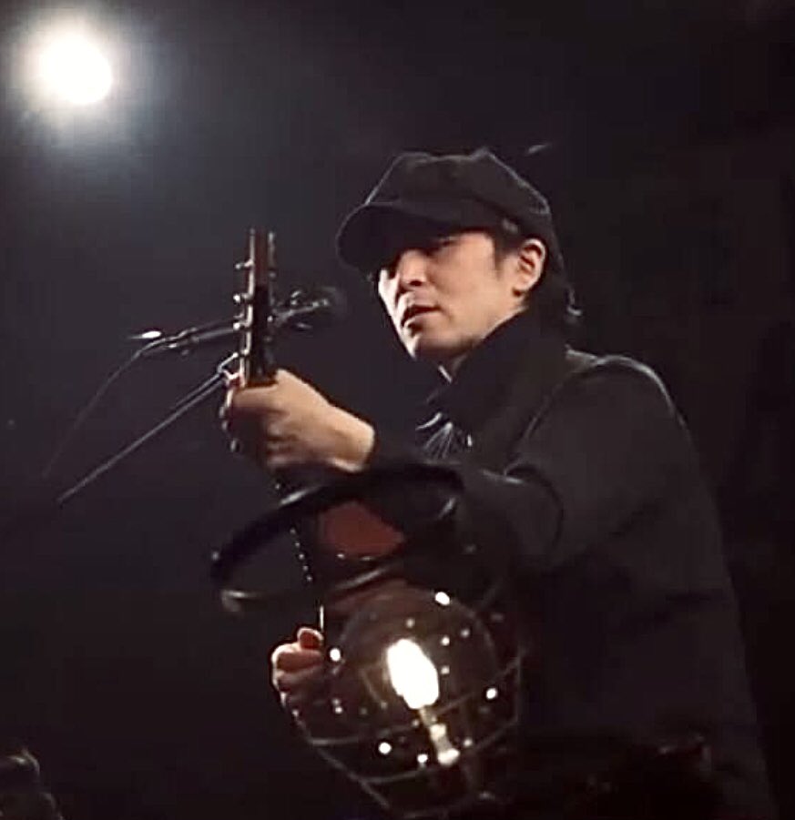 ShunjiKakiuchi's tweet photo. live Information
◉10/24 THU 学芸大学APIA40+Youtube
『鳥のように、花のように』
開場18:30 / 開演19:00　前・当共￥2200+drink
投げ銭：https://t.co/uQbwS03mHB
出演：
垣内俊二(vo,g)
円つばさ(vo,g)
有賀にちは(vo,g)
藤沢佑哉(vo,g)

お問い合わせはDMで

#シンガーソングライター
#弾き語り https://t.co/u92nBGlH1j