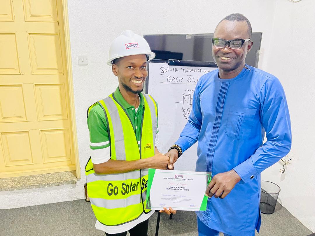 GopodEnergy's tweet photo. 🎓 Certified to Power a sustainable Future! ⚡🌞 The latest graduates from Gopod Energy Solutions Limited Academy's Solar Power Installation Training are ready to light up Nigeria, one solar panel at a time! 🛠️💼 https://t.co/rwV0cqYX6j
