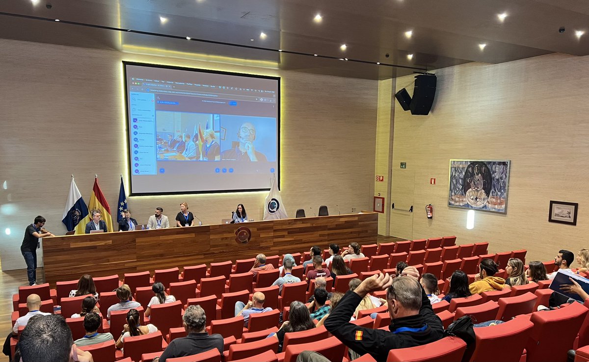 The morning session of the 2024 VulcanaSymposium has started with 250 online and in person participants. It will be a great day for all marine scientists.
This event has been organised by <a href="/CSIC/">CSIC</a>  <a href="/ieo_canarias/">IEO-CSIC Canarias</a> and <a href="/GeoTenerife/">GeoTenerife</a> //<a href="/MarineSciCamp/">GeoTenerife Marine SciCamp</a> <a href="/VulcanaIEO/">Grupo VULCANA IEO-CSIC</a> Photo: <a href="/Ignacio/">ignacio🫀</a> GarciaGT