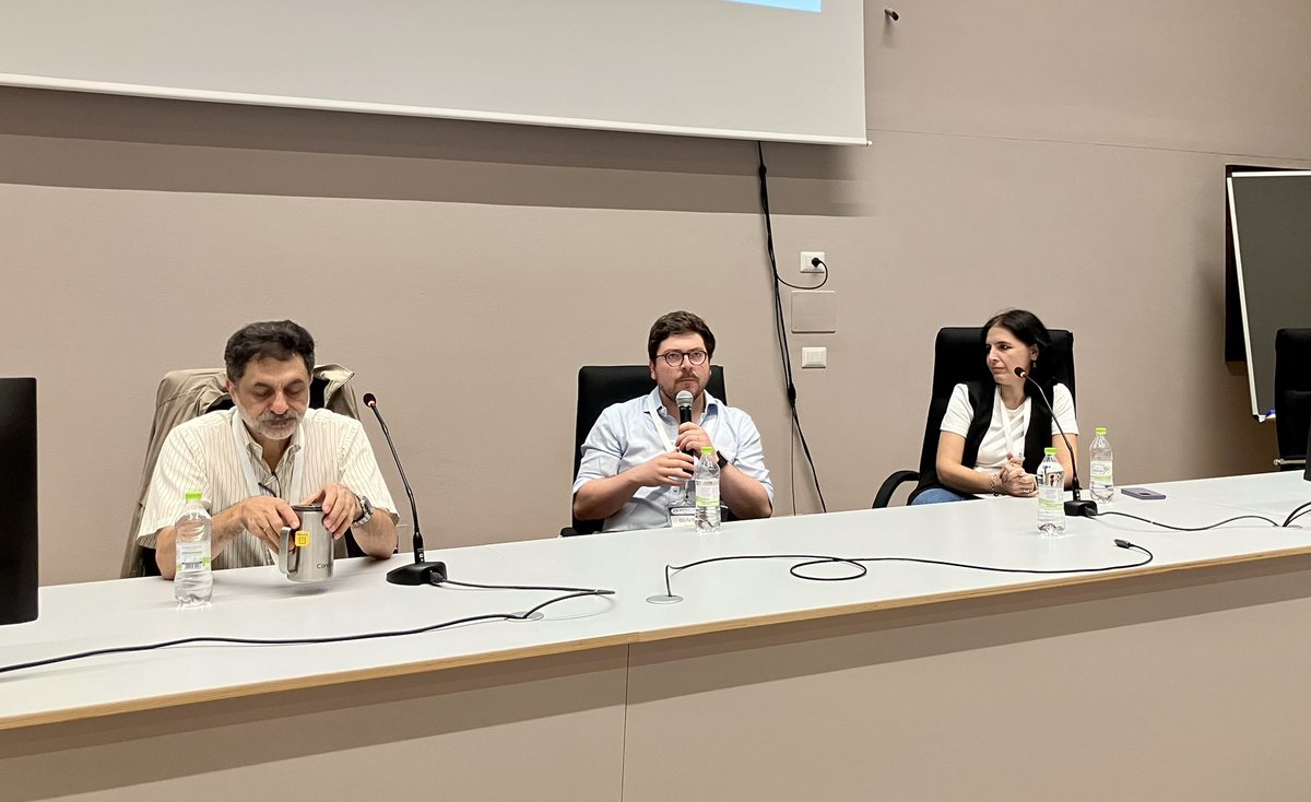 Christine Bauer (@christine_bauer) on Twitter photo Great panel going on at the #INTROSPECTIVES2024 with three brilliant panelists: <a href="/peterpaws/">Peter Brusilovsky</a> , <a href="/olivierjeunen/">Olivier Jeunen</a> , and <a href="/DrCh0le/">Sole Pera</a>
#recsys2024 #recsys #introspectives
introspectives.github.io/2024/ Great panel going on at the #INTROSPECTIVES2024 with three brilliant panelists: <a href="/peterpaws/">Peter Brusilovsky</a> , <a href="/olivierjeunen/">Olivier Jeunen</a> , and <a href="/DrCh0le/">Sole Pera</a>
#recsys2024 #recsys #introspectives
introspectives.github.io/2024/