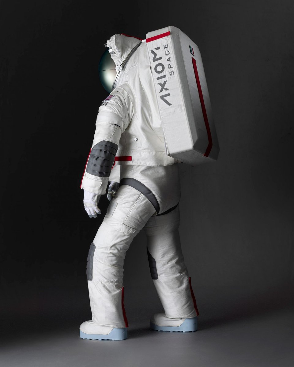 "Prada and Axiom Space reveal spacesuits for next lunar landing. The suit will be worn by astronauts on the Artemis III mission, the third instalment of the NASA programme dedicated to reestablishing a human presence on the moon."

lnkd.in/eRFhKbQn
via <a href="/dezeen/">Dezeen</a>