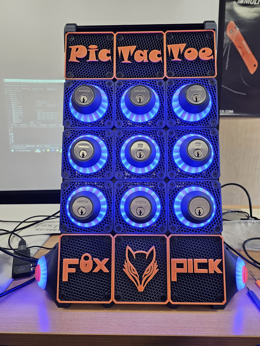 Fox_Pick's tweet photo. The Netherlands is gorgeous and #LockCon is in full swing. https://t.co/OoWcXCLcUS