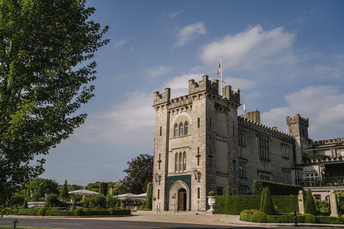 Treat yourself to an overnight stay in an Irish castle in the run up to Christmas with one of the amazing offers at Cabra Castle

View the latest special offers at Cabra Castle at: cabracastle.com/offers

📸 Francis Meaney

#CabraCastle #Cavan #IrelandsHiddenHeartlands