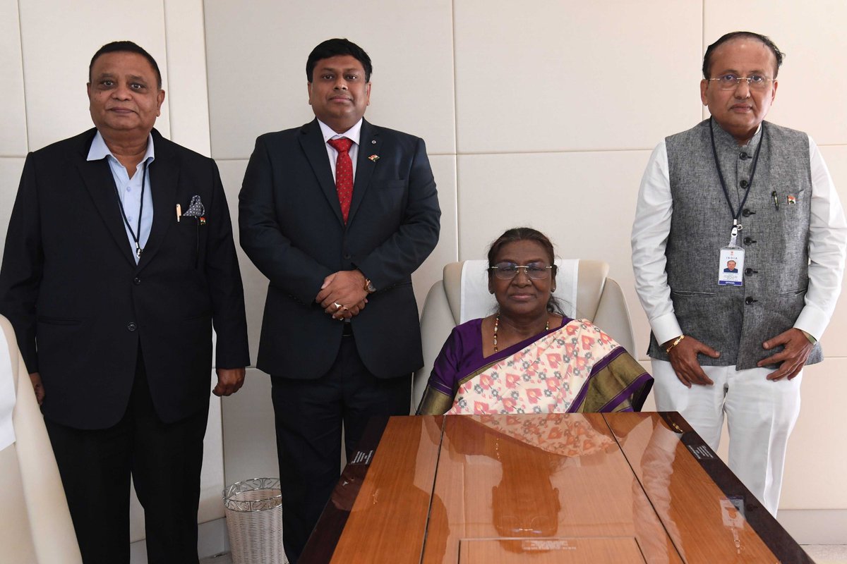 AtulGargBJP's tweet image. 📍 मॉरीतानिया में भारत की महामहिम President of India आदरणीया द्रोपदी मुर्मू जी के साथ उनके टूर पार्टनर के रूप | 

साथ में केंद्रीय शिक्षा राज्यमंत्री डॉ. सुकांत मजमुदार जी औऱ सूरत लोकसभा के मा. सांसद मुकेश दलाल जी | 

#DropadiMurmu #PresidentOfIndia #foriegntour #India