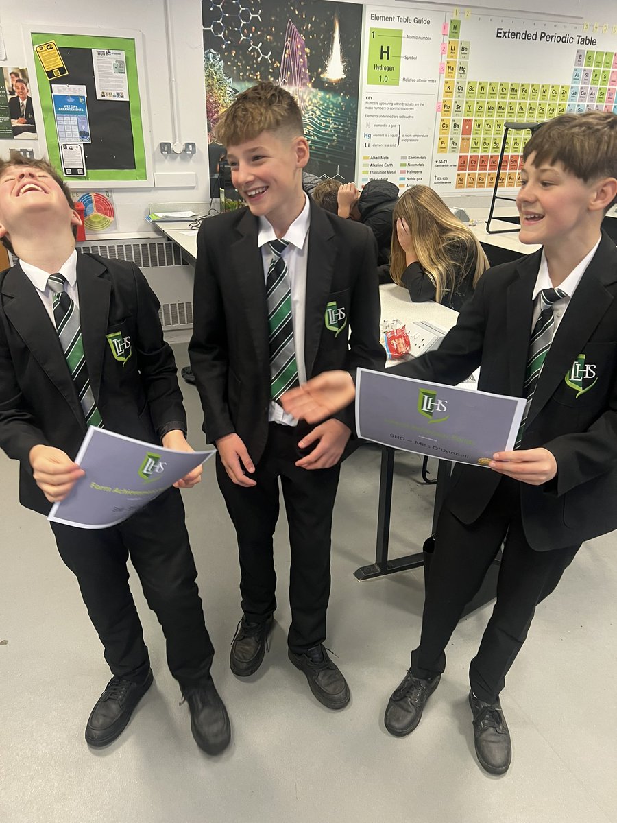 zodscience's tweet photo. Lovely way to start my new Instagram thread. 
9HO were rewarded this week for having the lowest amount of behaviour points this term AND 3rd most house points this term. Well done all, great effort💚🏆🥉 @LuttHigh https://t.co/2WC0MhbcCK