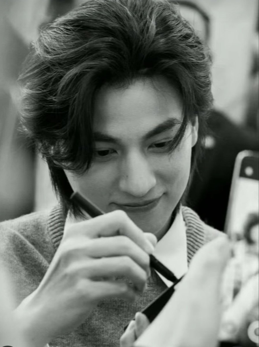 ujeen25's tweet photo. เป็นความเงียบที่ดังที่สุดในใจ ดีใจด้วยนะครับลูกชายคนเก่ง📸✨️🤍🥳
GULFKANAWUT
@gulfkanawut 
#GulfKanawut 
#กลัฟคณาวุฒิ https://t.co/ieIeuqPnJq