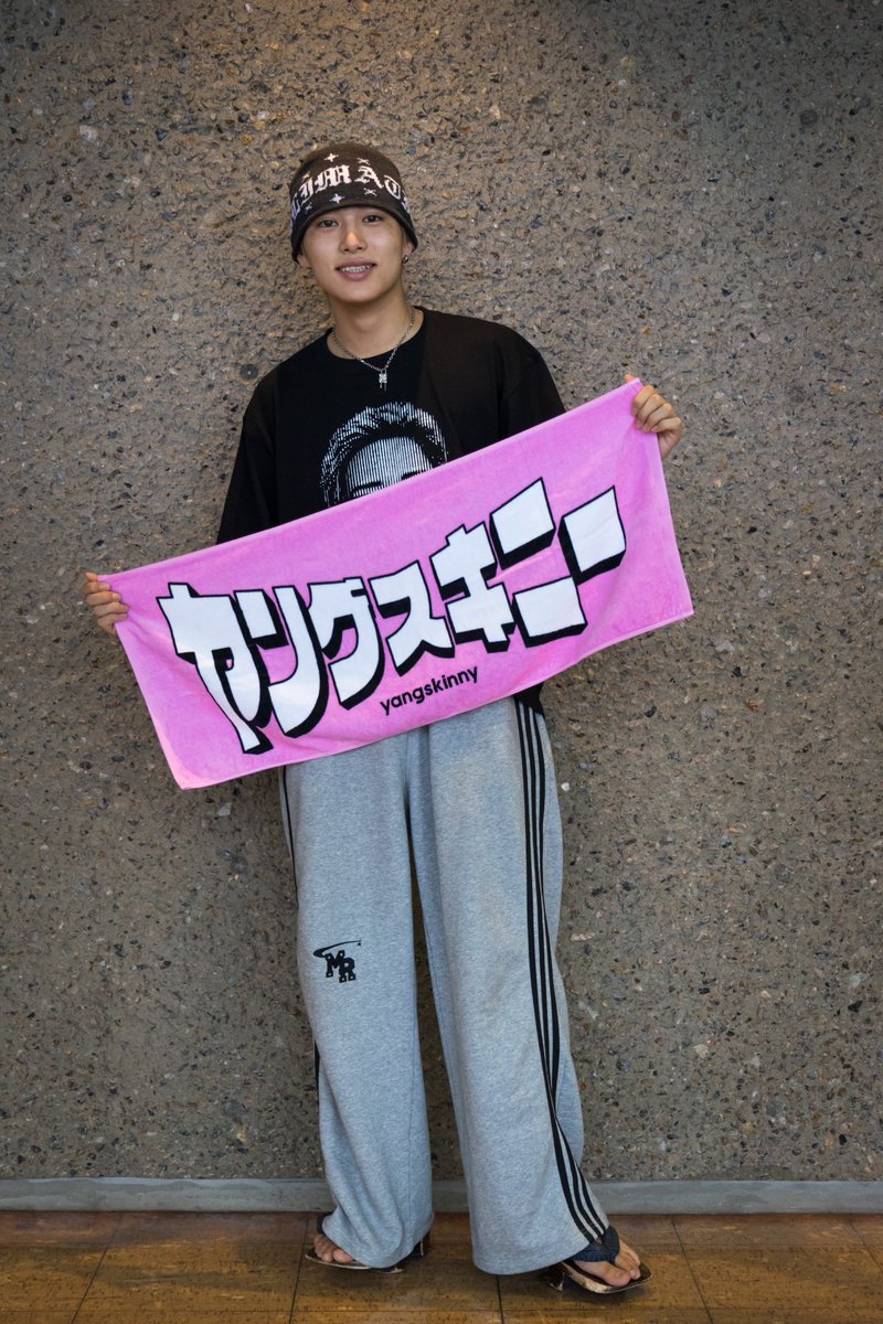 ヤングスキニー タオル まとめ売り ヤングスキニーロゴタオルとラババンセット - メルカリ