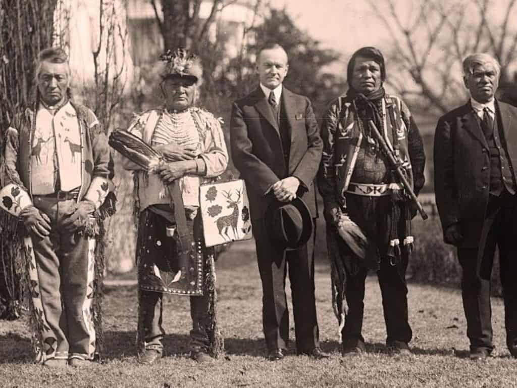 ntvsovereignty's tweet image. 100 years of Native American voting rights reminds us: conservative leadership has always been key to protecting our sovereignty and values. buff.ly/3Lnt5Tm Your vote today shapes tomorrow. #NativeVote #Sovereignty #ConservativeLeadership