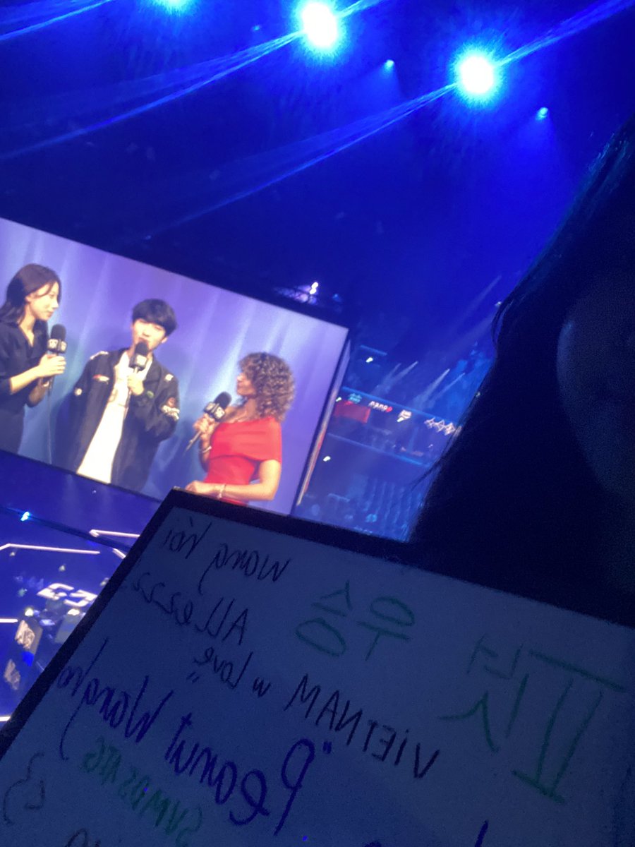 memorie_s_'s tweet photo. #HLEWIN https://t.co/6uMKDpHiMW