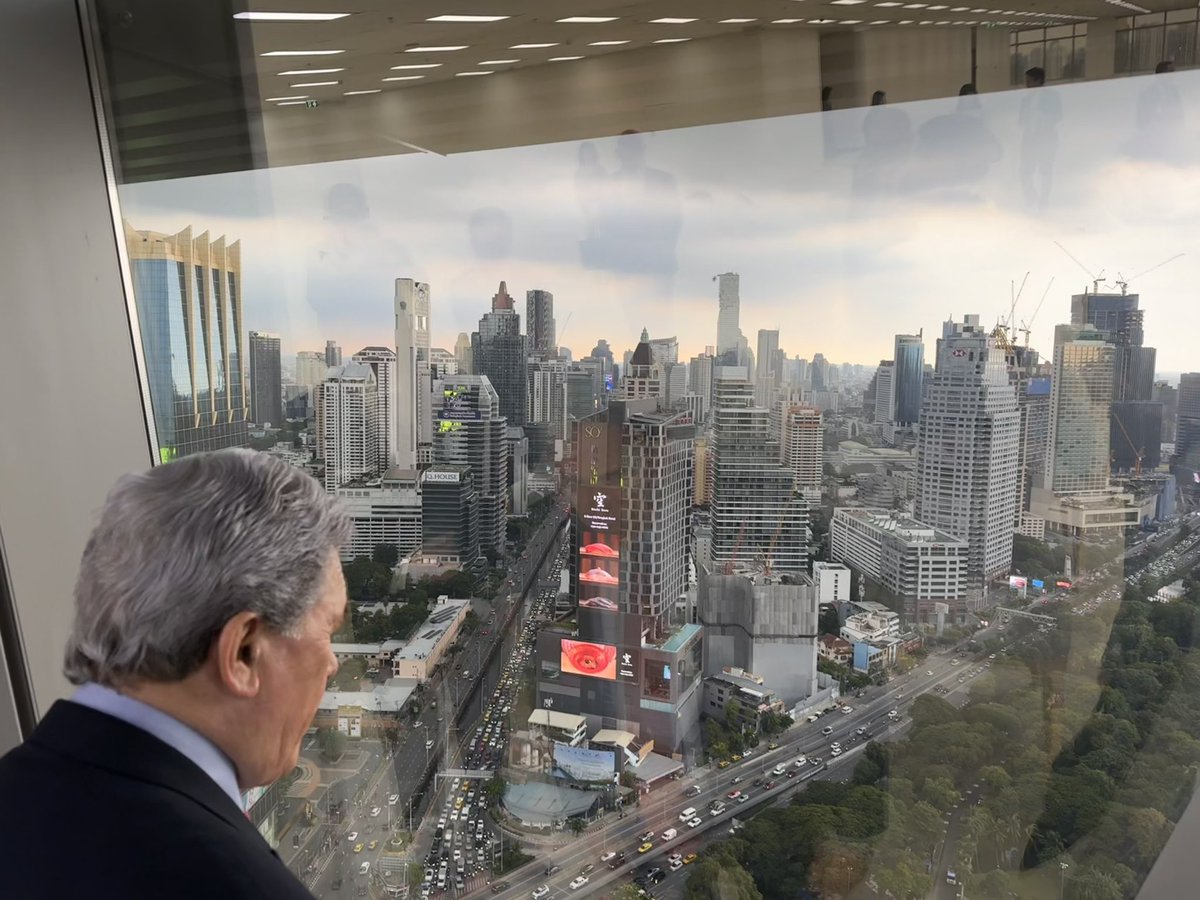 The Foreign Minister visited the seriously impressive One Bangkok development today, which NZ company Beca contributed to as part of the engineering design team.  

A fantastic example of 🇳🇿 / 🇹🇭 collaboration.
