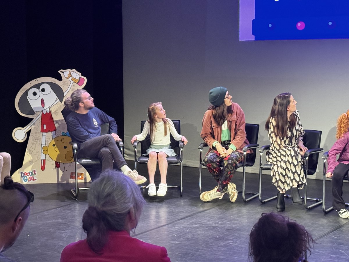 We were in Dublin again this week for the RTÉ Jr Showcase, to announce the amazing news that Doodle Girl will be premiering on Monday 4th November at 7.55am on @rtejr! After that, all 26 episodes of the first series will be available to view on @rteplayer ✏️