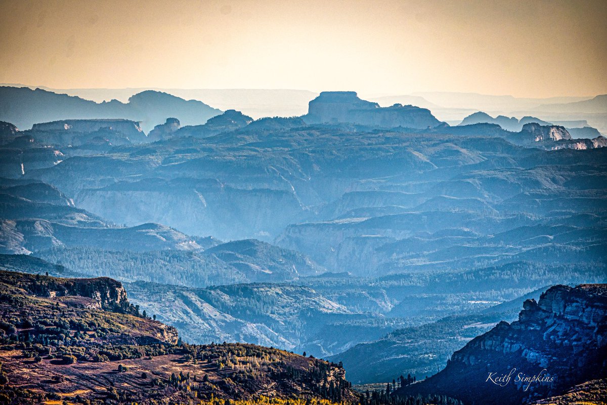 KeithSimpkins37's tweet photo. https://t.co/qq0GuiDU3h

Like and share, thank you!

Follow me @ https://t.co/mXSKY3Z8Sd 
#roadtrip #autumn #valley #travelphotography #outdoors #beautifuldestinations #picoftheday #photography #photooftheday #landscapephotography #digitalart #phototoartist https://t.co/gT1q9J3l6q