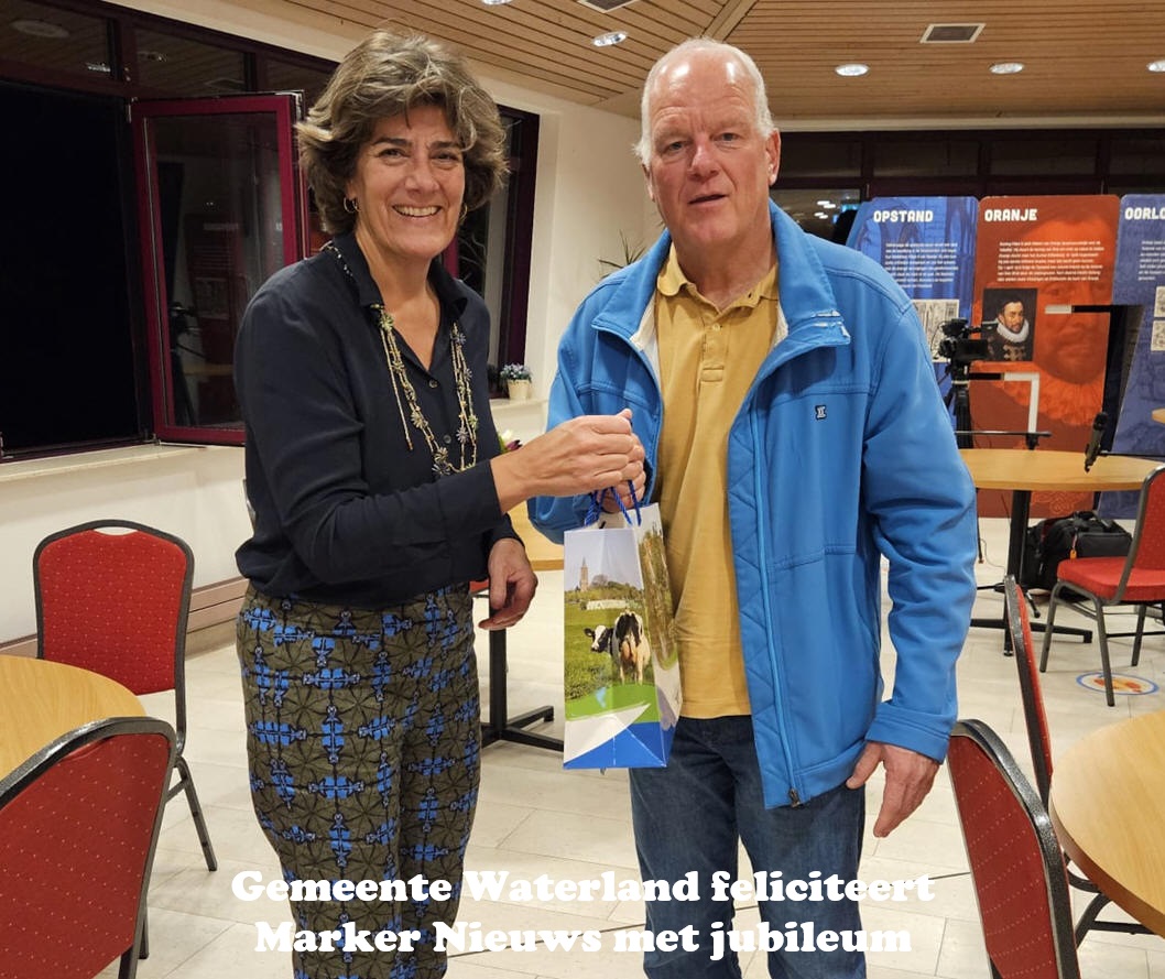 Marker Nieuws (@markernews) on Twitter photo Gemeente Waterland feliciteert Marker Nieuws met jubileum
🗓️ 14 oktober 2004 - 14 oktober 2024
markernieuws.com/2024/19317.htm #Marken #Waterland #MarkerNieuws #20jaar #jubileum <a href="/gem_waterland/">Gemeente Waterland</a> <a href="/ErichDijk/">ErichDijk</a> <a href="/MarianvdWeele/">Marian van der Weele</a> <a href="/GriffieWaterlnd/">Griffie Waterland</a> <a href="/KoenLinks/">Koen Vanhellemont</a> Gemeente Waterland feliciteert Marker Nieuws met jubileum
🗓️ 14 oktober 2004 - 14 oktober 2024
markernieuws.com/2024/19317.htm #Marken #Waterland #MarkerNieuws #20jaar #jubileum <a href="/gem_waterland/">Gemeente Waterland</a> <a href="/ErichDijk/">ErichDijk</a> <a href="/MarianvdWeele/">Marian van der Weele</a> <a href="/GriffieWaterlnd/">Griffie Waterland</a> <a href="/KoenLinks/">Koen Vanhellemont</a>