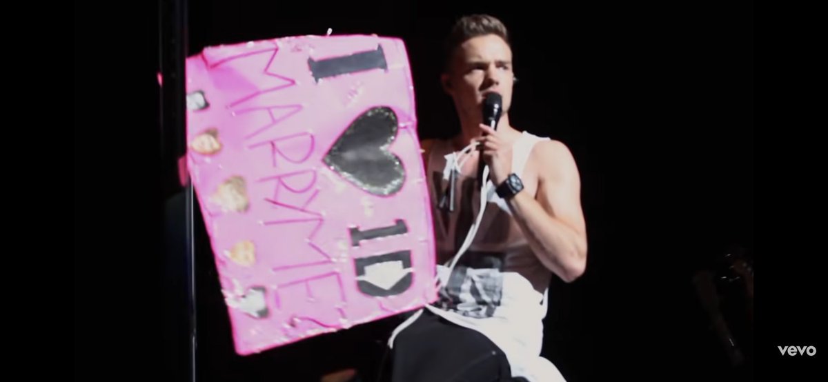 austinniall2's tweet image. #10YearsOf1D の時に出た動画みてまた大号泣してる
この屈託のない素敵な笑顔がもう見れないなんて信じたくない😭

youtu.be/31tClDsYJKY?si…