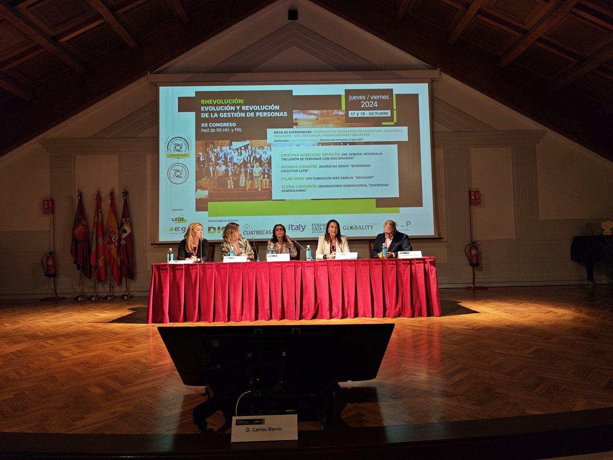 Cedered_EBG's tweet photo. Apasionante #MesaDeExperiencias en #RHEVOLUCIÓN moderada por Juan Manuel Chicote, de @DKVSeguros. Con Cristina González, de @DKVIntegralia, Mónica Chantre, de #DiversitasGroup, Pilar Vera, de @efr_iniciativa, y Elena Cascante, de #ObservatorioGeneracional.
#CongresoRRHH https://t.co/cq40FbHSie