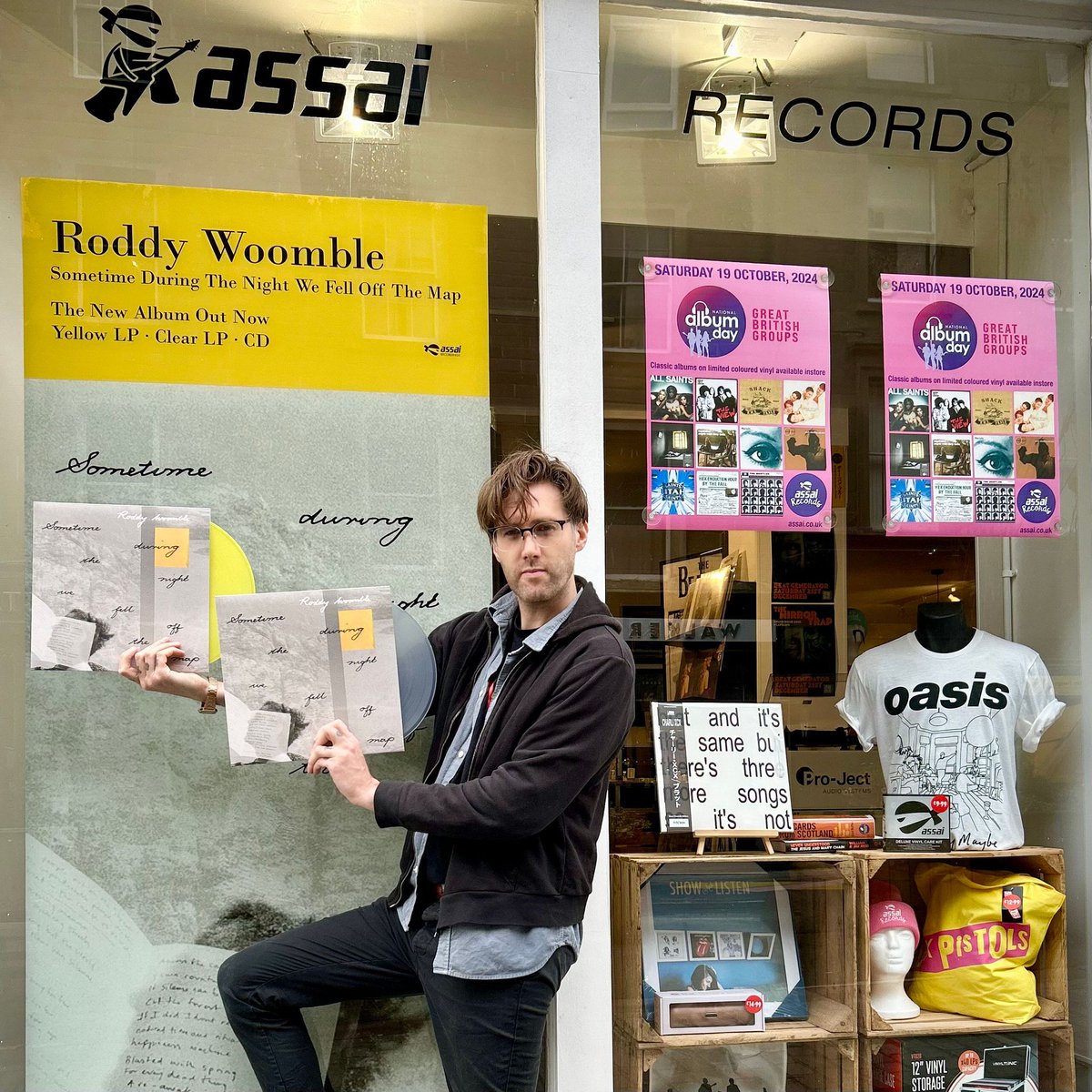 * NEW RODDY WOOMBLE! * 

Today's #NewMusicFriday headliner is Mr <a href="/RoddyWoomble/">Roddy Woomble</a> 

The <a href="/IdlewildtheBand/">Idlewild</a> vocalist brings us an ace new solo LP today, coming through our own Assai Recordings on yellow and clear vinyl! 

💛💛

In-Store and here: tinyurl.com/RodWooAssai

#RoddyWoomble