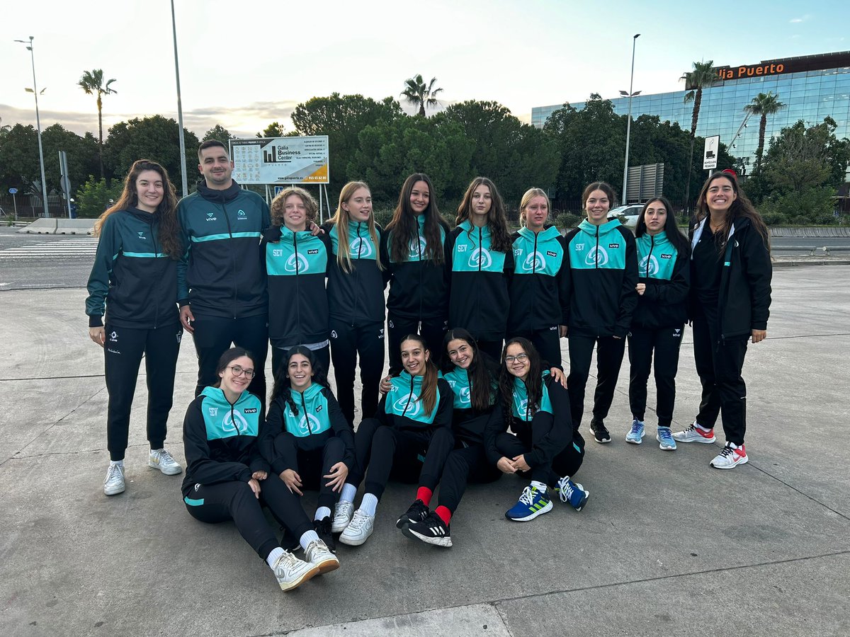 Un fin de semana más de campeonato #A8CF2024 <a href="/FAB_Andaluza/">Federación Andaluza de Baloncesto</a> para nuestra <a href="/anaseco96/">ana seco</a> al frente se la Seleccion <a href="/SevillaFaB/">FAB Sevilla</a> Vuelve con algo de voz, porfa 🙏  Dales caña!!!
#SomosCIA <a href="/ColeMontaigneSe/">Colegio Montaigne Sevilla</a>