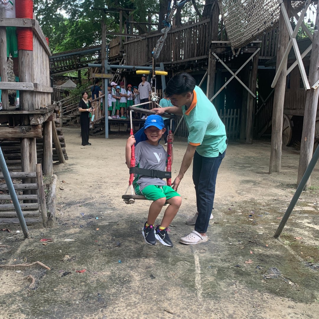 During trip to Safari Garden, C1-2 learners explored diverse play spaces featuring sand pits&amp; wooden adventure structures. This hands-on experience inspired them with fresh ideas for enhancing our school's play areas&amp;encouraged creative thinking about community development.