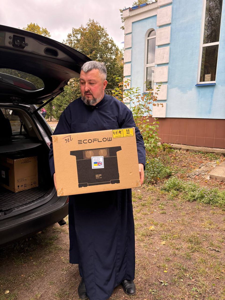 UkraineAppeal22's tweet photo. Charging stations are in East of UA. We are glad that @UkraineAppeal22 team organised delivery to church before long-term blackouts began. 
🌻Thanks to our donors for support &amp; trust. 
🌻Thanks to Kubrin family for help with shipping. Difficult times show incredible people.💙💛 https://t.co/vOOzlIPom2