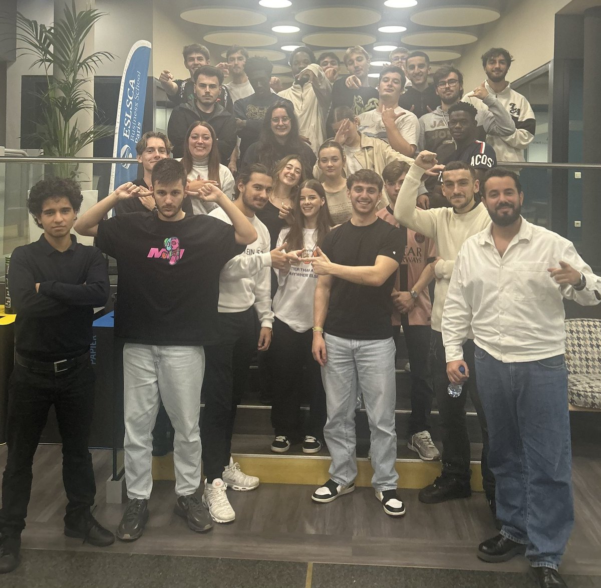 On vous présente la team qui organisera les sélectives de novembre à décembre ! 🎮⚽️🎾

Un maximum de force pour eux 🫶🔥