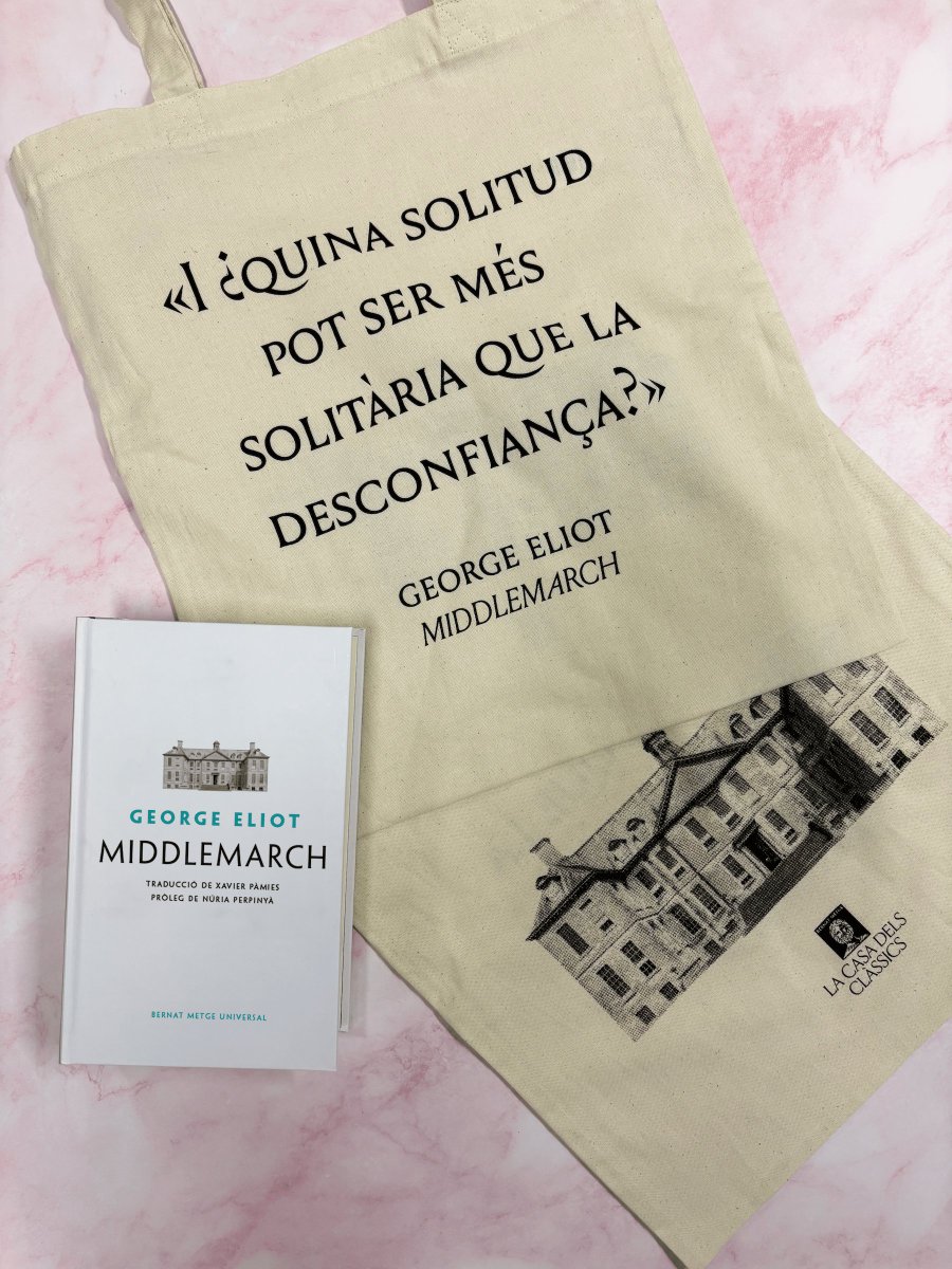 CatorzeCat's tweet image. ATENCIÓ: SORTEIG!
Rifem dos exemplars de "Middlemarch", dues bosses a conjunt i dues entrades per a "Rousseau i l'home a la natura". 
1. Segueix @CasaClassics i @CatorzeCat.
2. Fes retuit i posa un cor.
3. Etiqueta algú.
Si guanyeu, el lot serà per a vosaltres dos.
Molta sort!