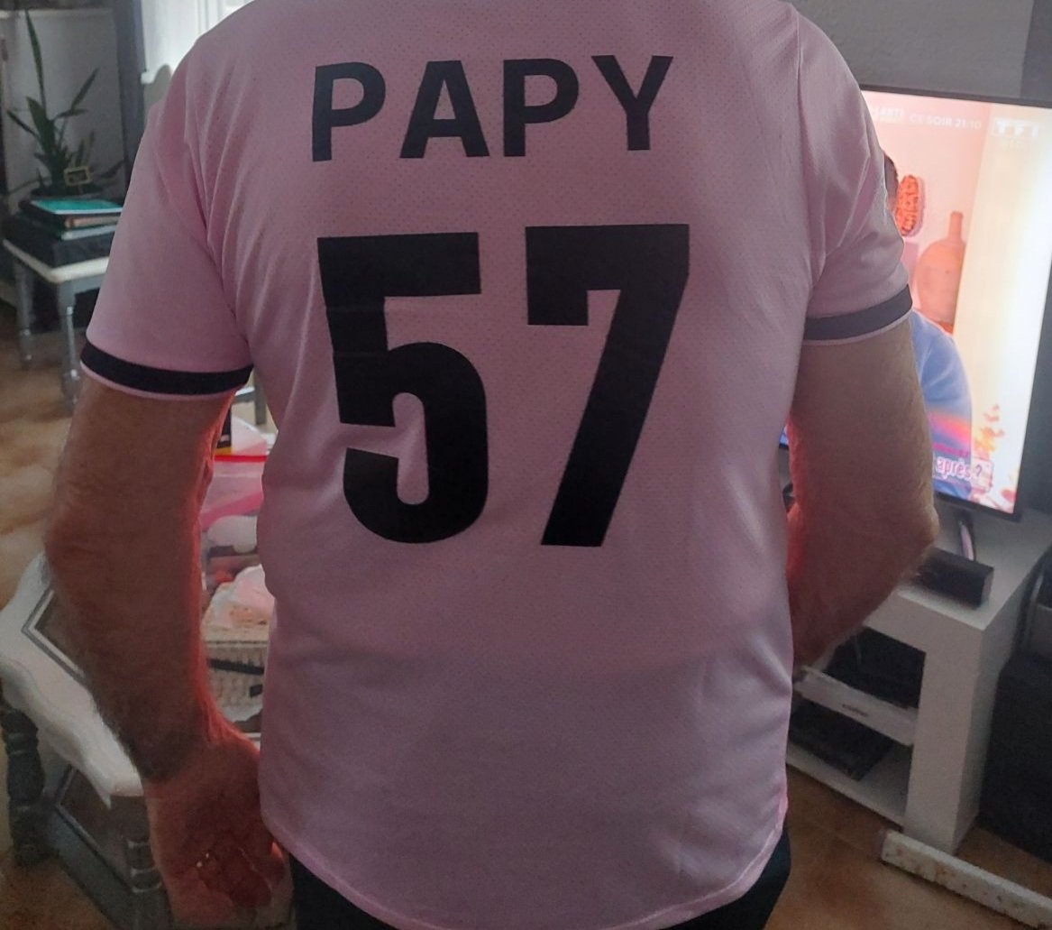 Tortues57's tweet photo. @TeamGrenat #GF38FCM 1.2
Comme mon Papy ( @LUNA250114 )
Son @FCMetz https://t.co/XbFEiTOfVK