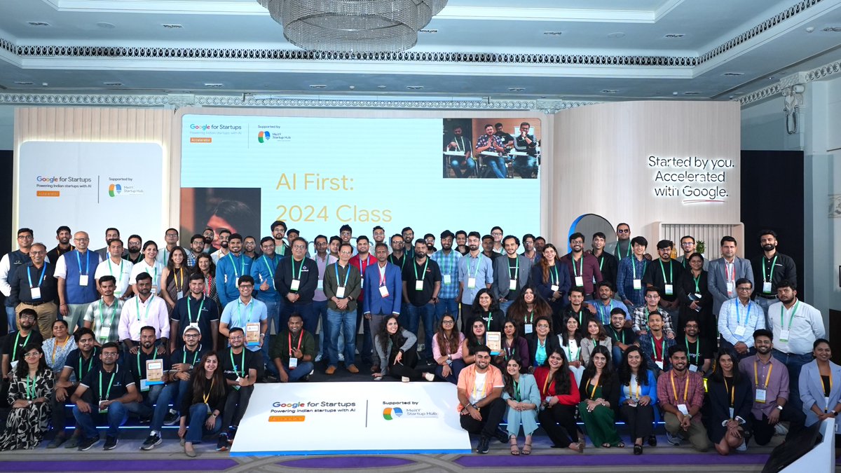 Startups, investors &amp; industry experts all in one room! From epic startup pitches to an inspiring panel, the <a href="/GoogleStartups/">Google for Startups</a> Accelerator AI First 🇮🇳 Demo Day was about emphasizing on collaboration, innovation &amp; a commitment to using AI for good, driving towards a future where the